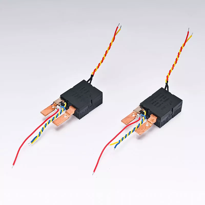 Enfaset 2P-skinnetype venstre-i-høyre-ut låserelé Enfaset 2P-skinnetype venstre-i-høyre-ut låserelé